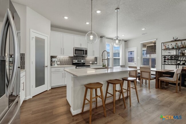 Foto del edificio - 816 Windflower