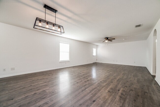 Building Photo - San Antonio, TX - House - $1,695.00 Availa...