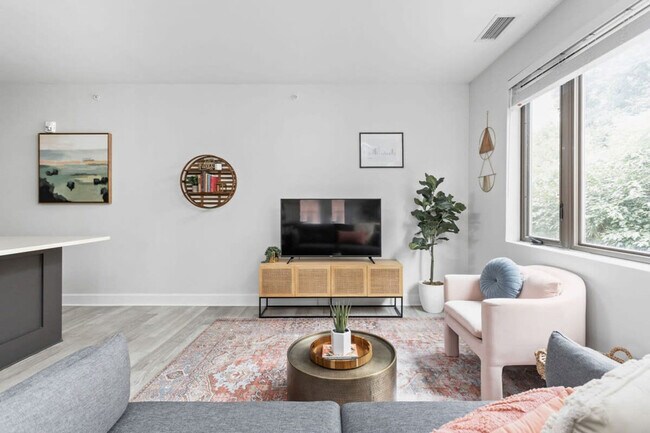 Foto del edificio - 5858 N College Ave