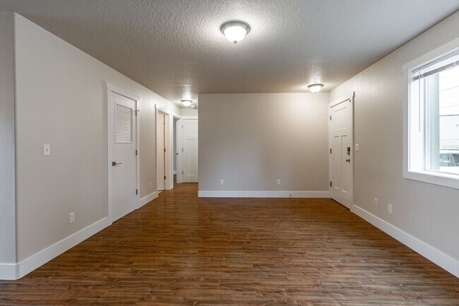 Foto del edificio - DOWNTOWN Vancouver -Newer 2 Bedroom 1 Bath...