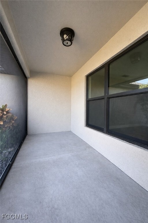 Building Photo - 1222 NE 40th Terrace