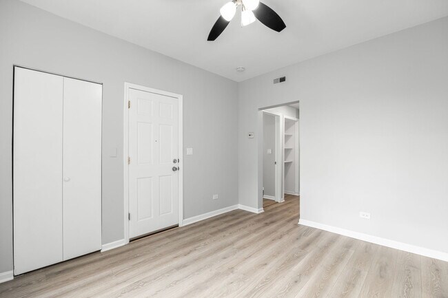 Foto del edificio - 4416 W Armitage Ave