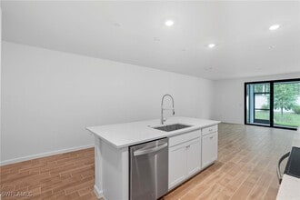 Building Photo - 27881 Radiant Ct