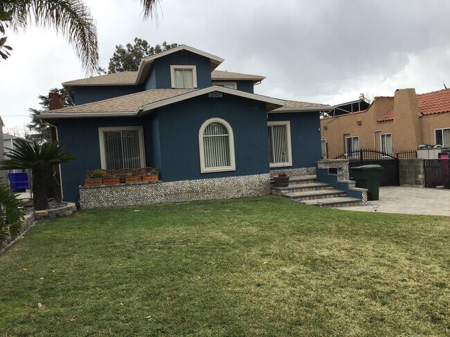 Foto del edificio - 280 S Craig Ave