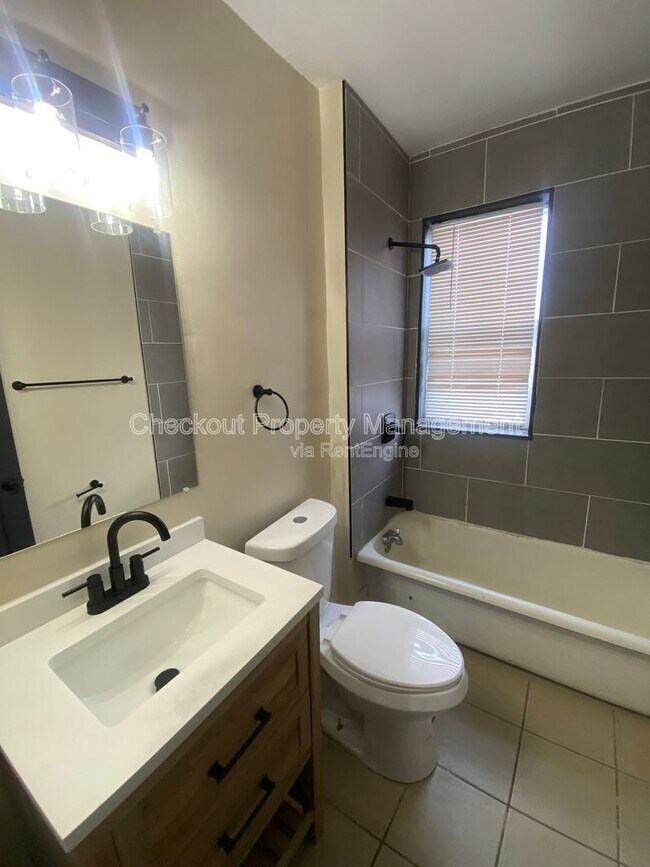 Foto del edificio - 4301 Potomac St