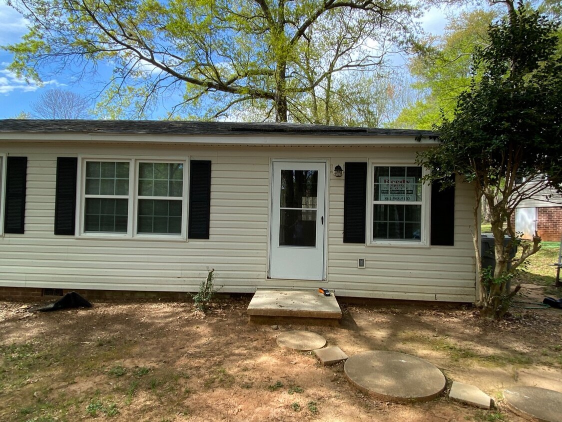 Primary Photo - 244 Broadview Dr