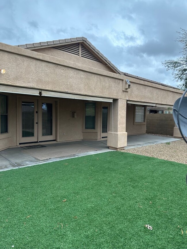 Foto del edificio - 4 BEDROOM IN ANTHEM AREA