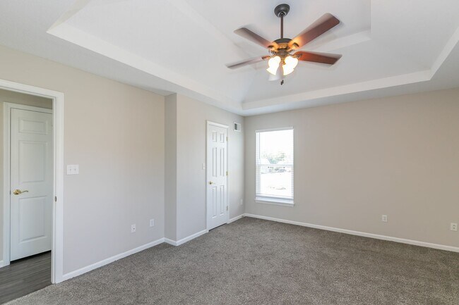 Foto del edificio - 502 Sunny Ln