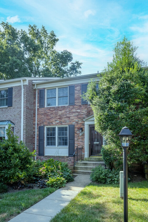 1608 Dunterry Pl, McLean, VA 22101 House Rental in McLean, VA