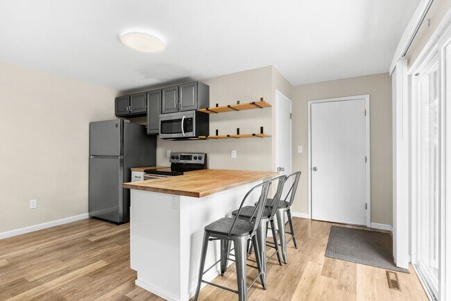 Foto del edificio - BEAUTIFUL 5 Bed 2 Bath South Boulder Home Available June 10!