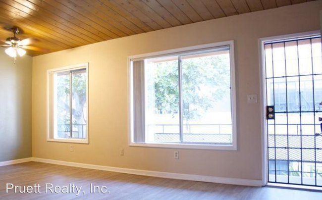 Building Photo - 4852 Santa Cruz Ave