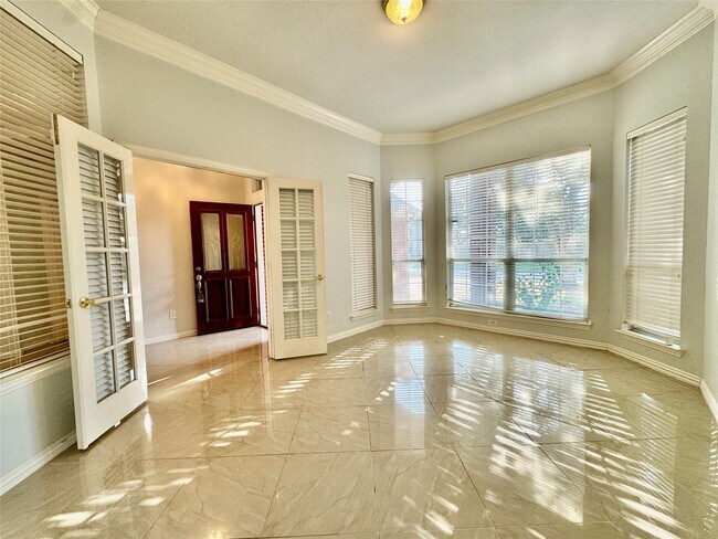 Foto del edificio - 2604 Hidden Creek Dr