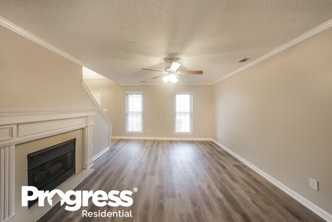 Foto del edificio - 6620 Hickory Crest Dr