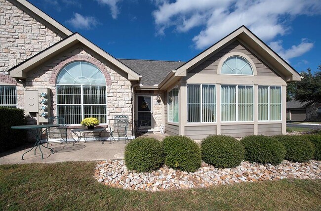 Building Photo - 30 Wildwood Dr