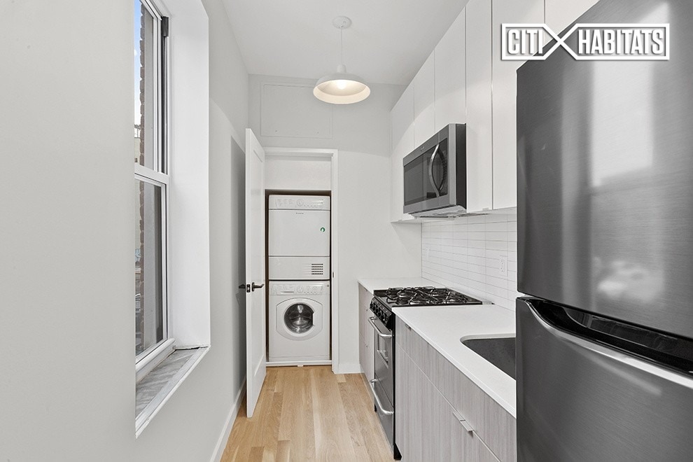 Primary Photo - 1557 Lexington Ave