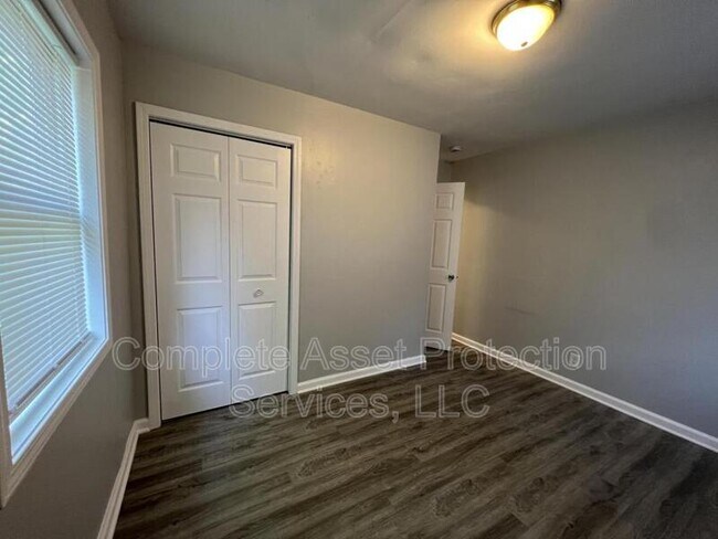 Building Photo - 4079 Missouri St