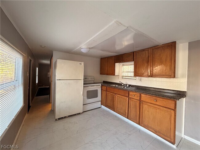 Foto del edificio - 2016 Queen St