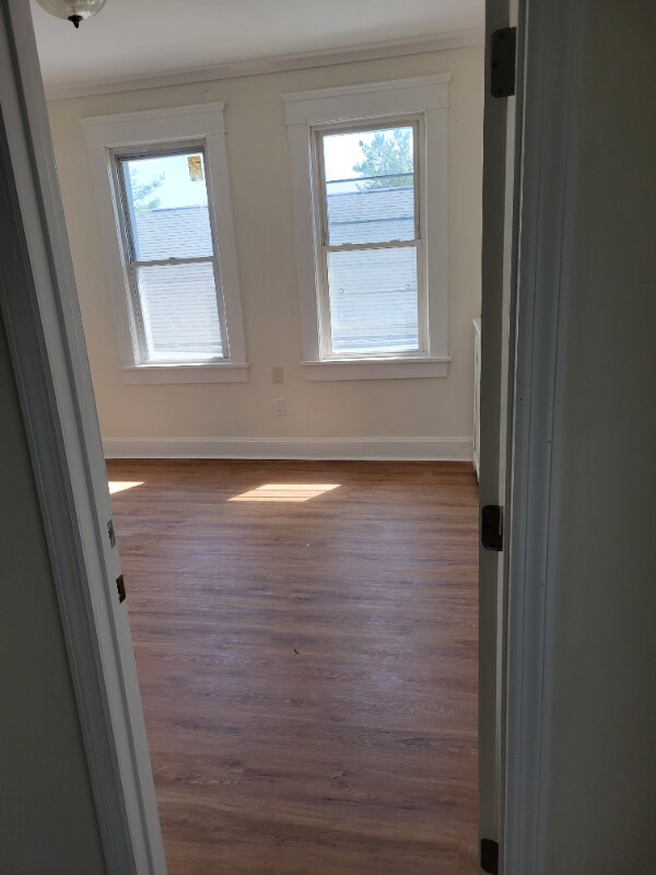 Foto del edificio - 448 Taylor Ave