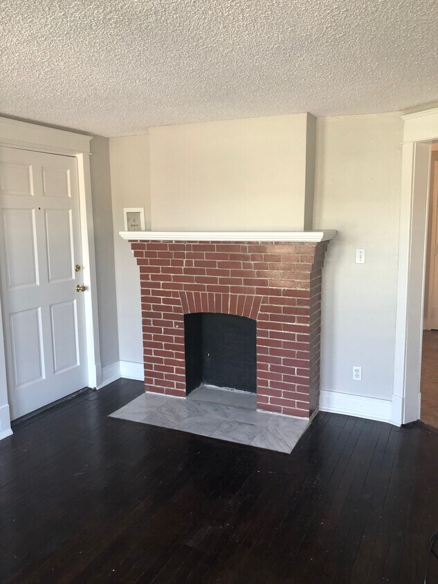 Primary Photo - 294 S Elmwood Ave