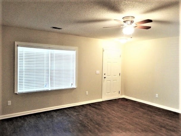 Foto del edificio - 1067 Briar Rose Ln