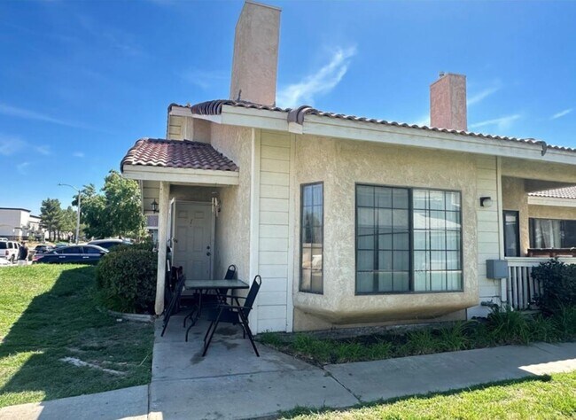 Foto del edificio - 43731 8th St E