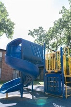 Building Photo - 200 Hollow Tree Ln
