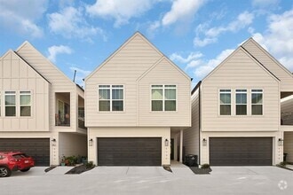 Building Photo - 5733 White Magnolia St.
