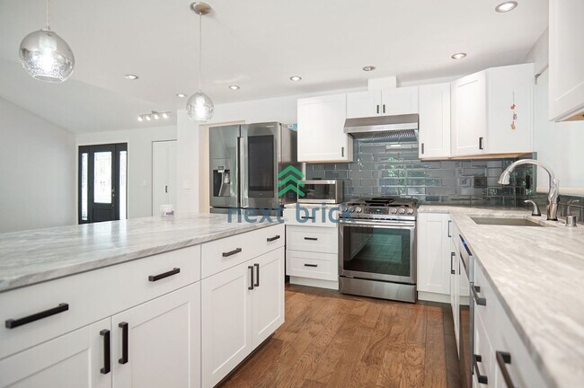 Foto del edificio - 3 Bed, 2.5 Bath Single Family Available fo...