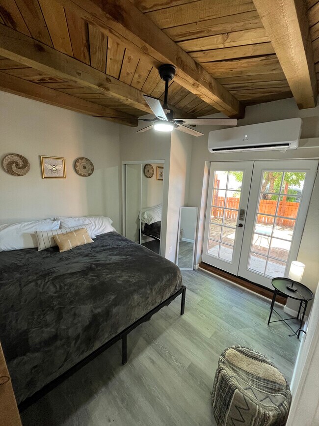 Building Photo - 1204 Sawmill Rd NW