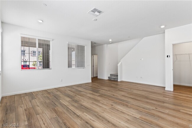 Building Photo - 2630 Aversa St