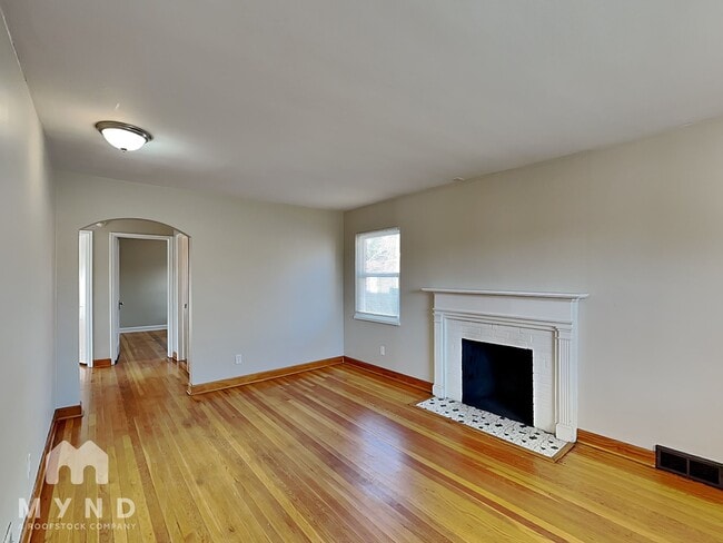 Foto del edificio - 675 Brookside Dr