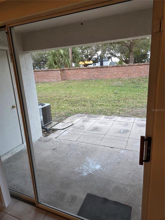 Building Photo - 14520 Laguna Beach Cir