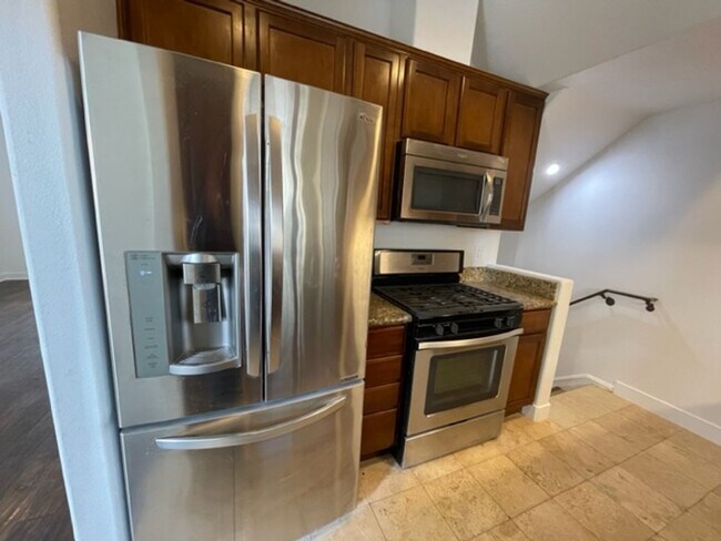 Foto del edificio - Rent Special - 2 weeks free rent!! 3 bedro...