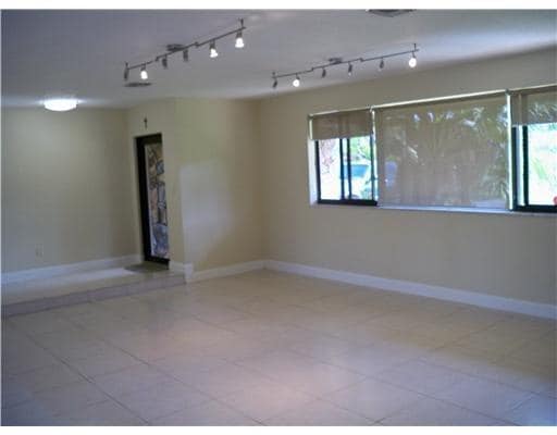 Building Photo - 5201 SW 145th Ave