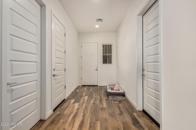 Foto del edificio - 2968 E Lucky Horseshoe Ln