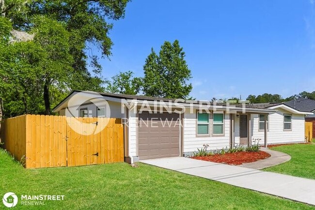 Building Photo - 9724 Priory Ave