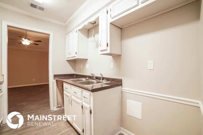 Foto del edificio - 7683 Stonycreek Cove