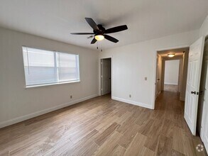 Building Photo - 428 Kays Ln