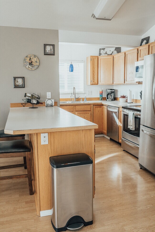 Foto del edificio - 5951 Ridgelake Cir