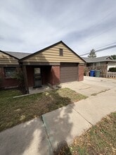 Building Photo - 2395 Bernadine Dr