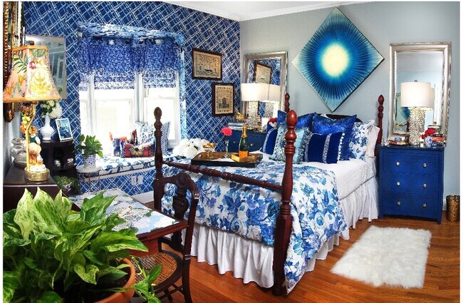 Blue and white Guest Bedroom; new Queen Sleep Number mattress. - 1906 Collier St