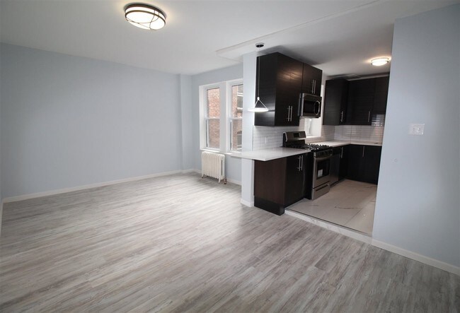 Foto del edificio - 5707 Hudson Ave