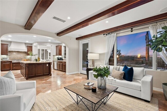 Foto del edificio - 33 Tall Hedge