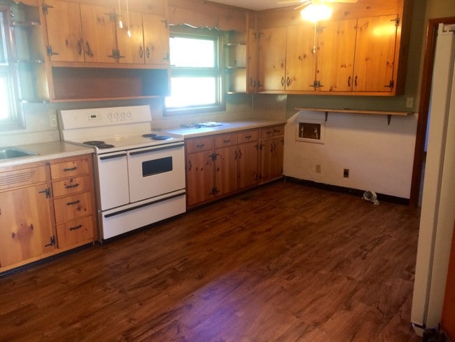 Building Photo - 238 De Lee Dr