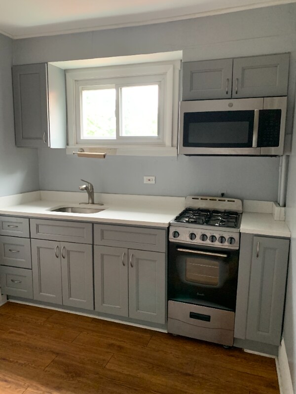 Foto del edificio - 3226 Maple Ave
