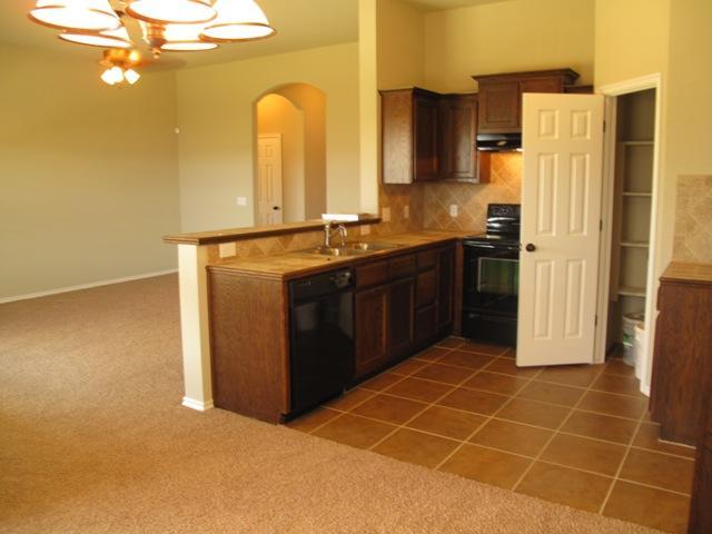 Building Photo - 1005 Cimarron Creek Dr