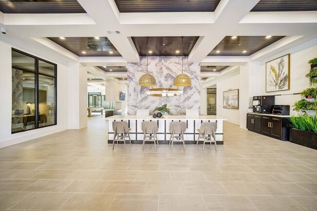 Building Photo - Vintage Lake Powell