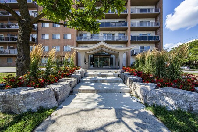 Photo du bâtiment - Lakewood Apartments II