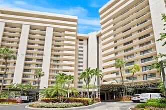 Building Photo - 5100 N Ocean Dr