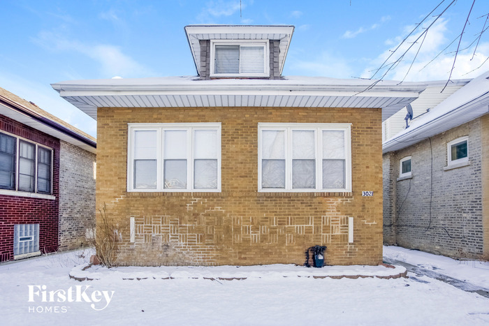 Primary Photo - 3021 N Kostner Ave